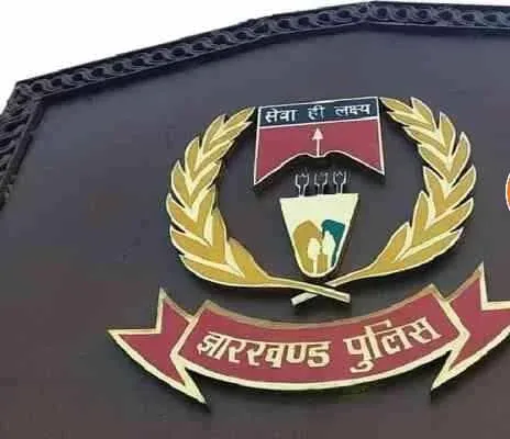 रांची पुलिस की नई रणनीति: अपराधियों की प्रोफाइलिंग से लेकर सोशल मीडिया निगरानी तक, ऐसे कसेगा अपराधियों पर शिकंजा रांची पुलिस की नई रणनीति: अपराधियों की प्रोफाइलिंग से लेकर सोशल मीडिया निगरानी तक, ऐसे कसेगा अपराधियों पर शिकंजा